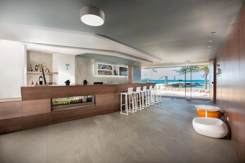 hotel calypso beach colombia taburete barcino resol diseno