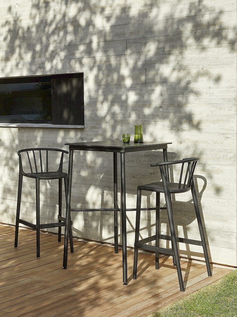 fix 69d7a15d35970 06364 05445 woody 20taburete 20alto 20negro 20  20hub 20alta 2070x70 20marmol 20negro 201 20  20igualada23