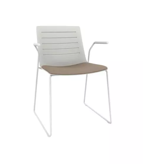 Silla Patin Con Brazos Skin Blanca Estructura Blanca Tapizad